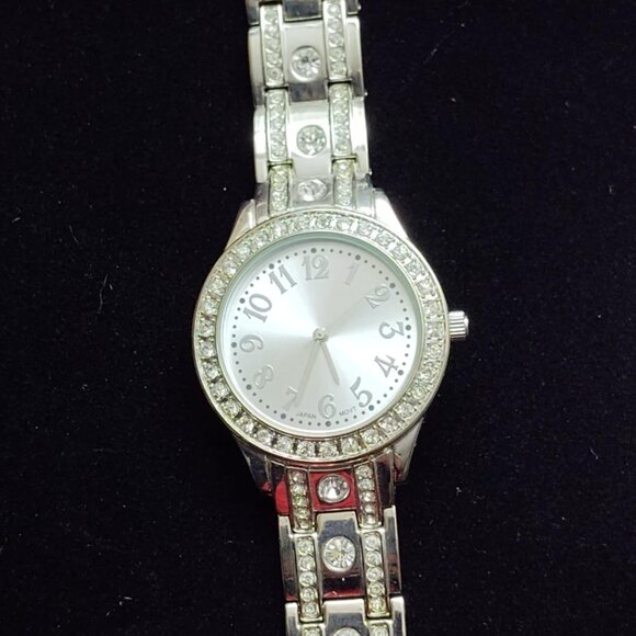 Silver-tone watch with crystals - no brand - Picture 4 of 6